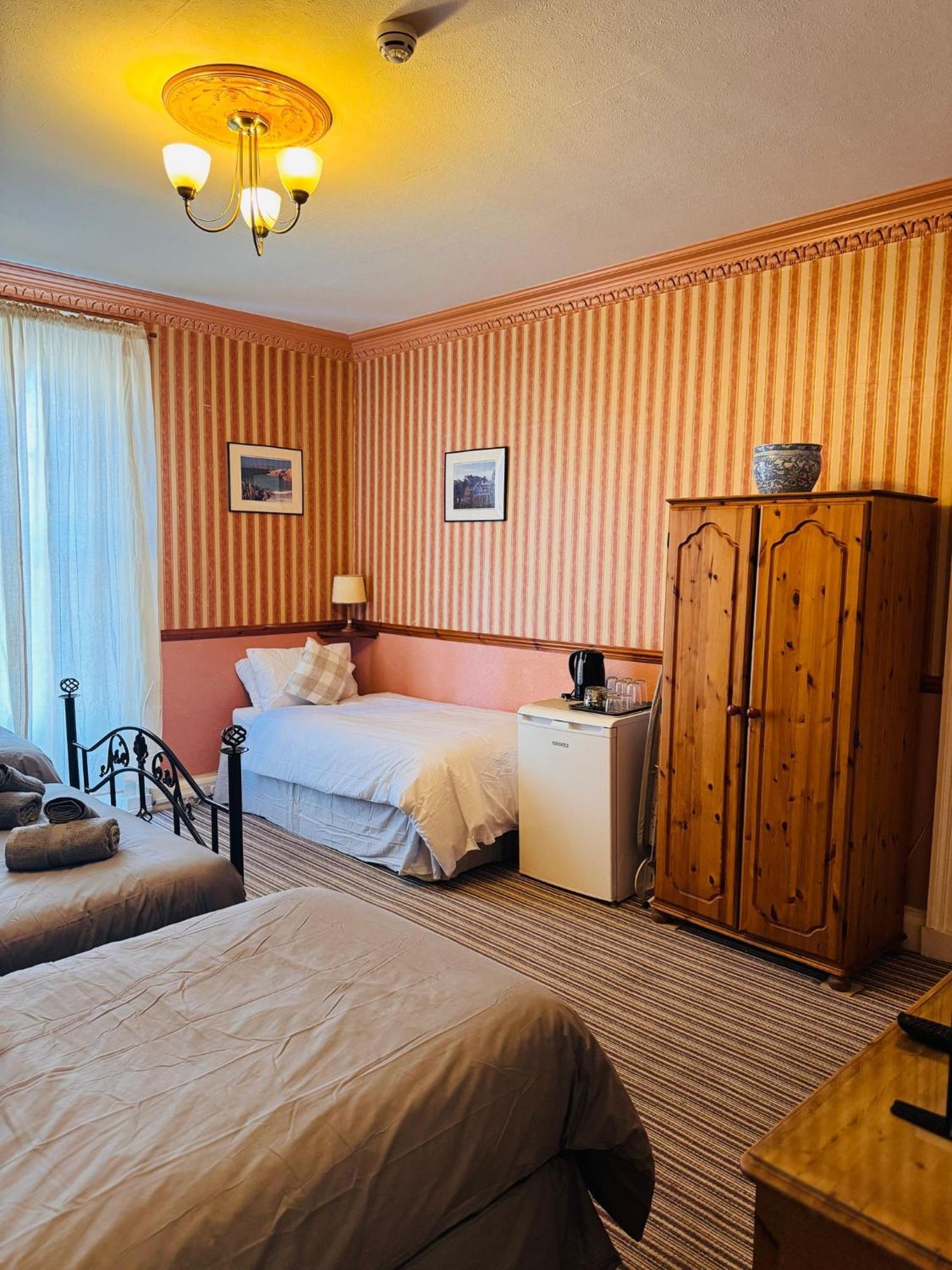 Edinburgh Travel Guest House 외부 사진
