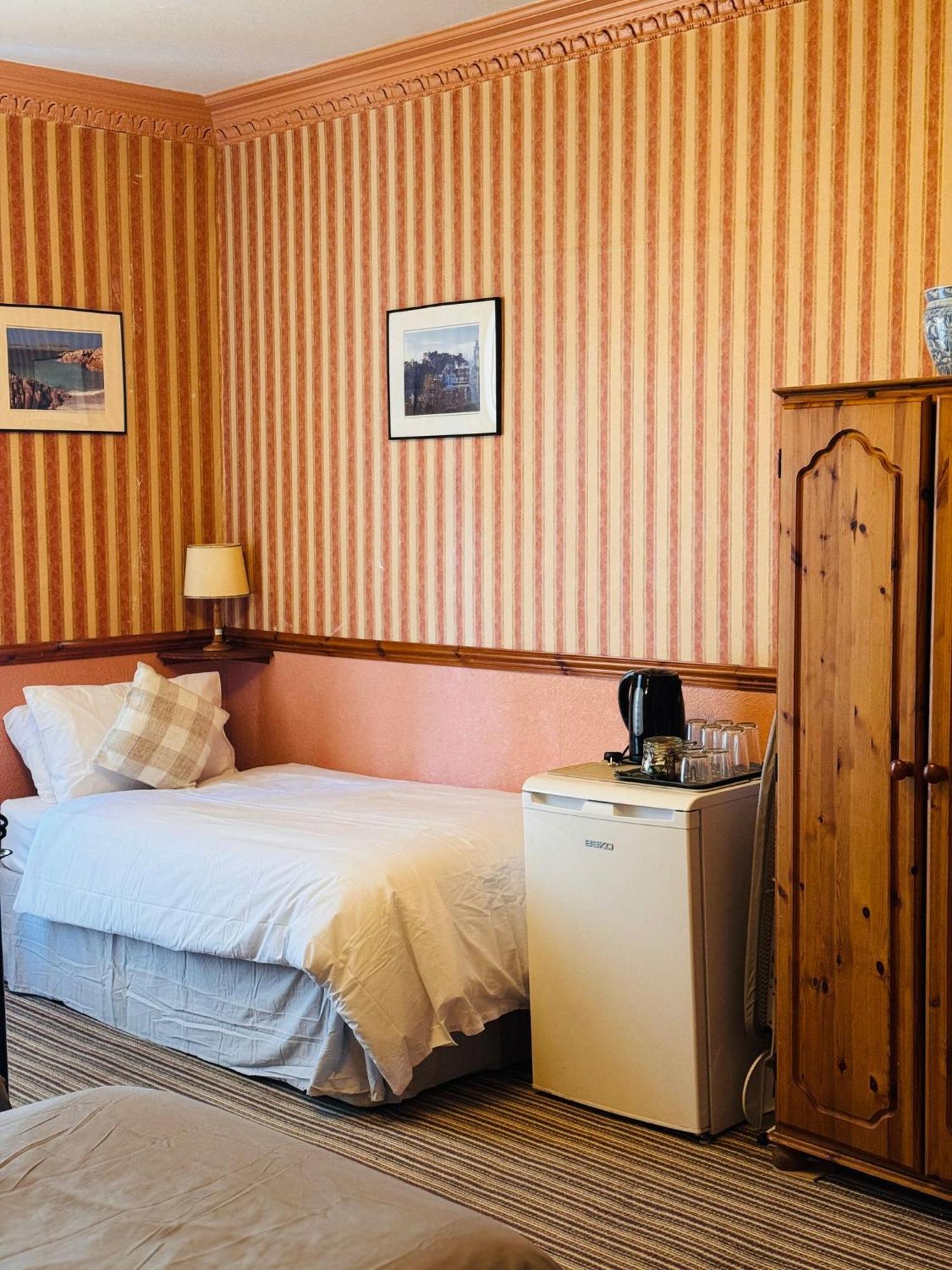 Edinburgh Travel Guest House 외부 사진