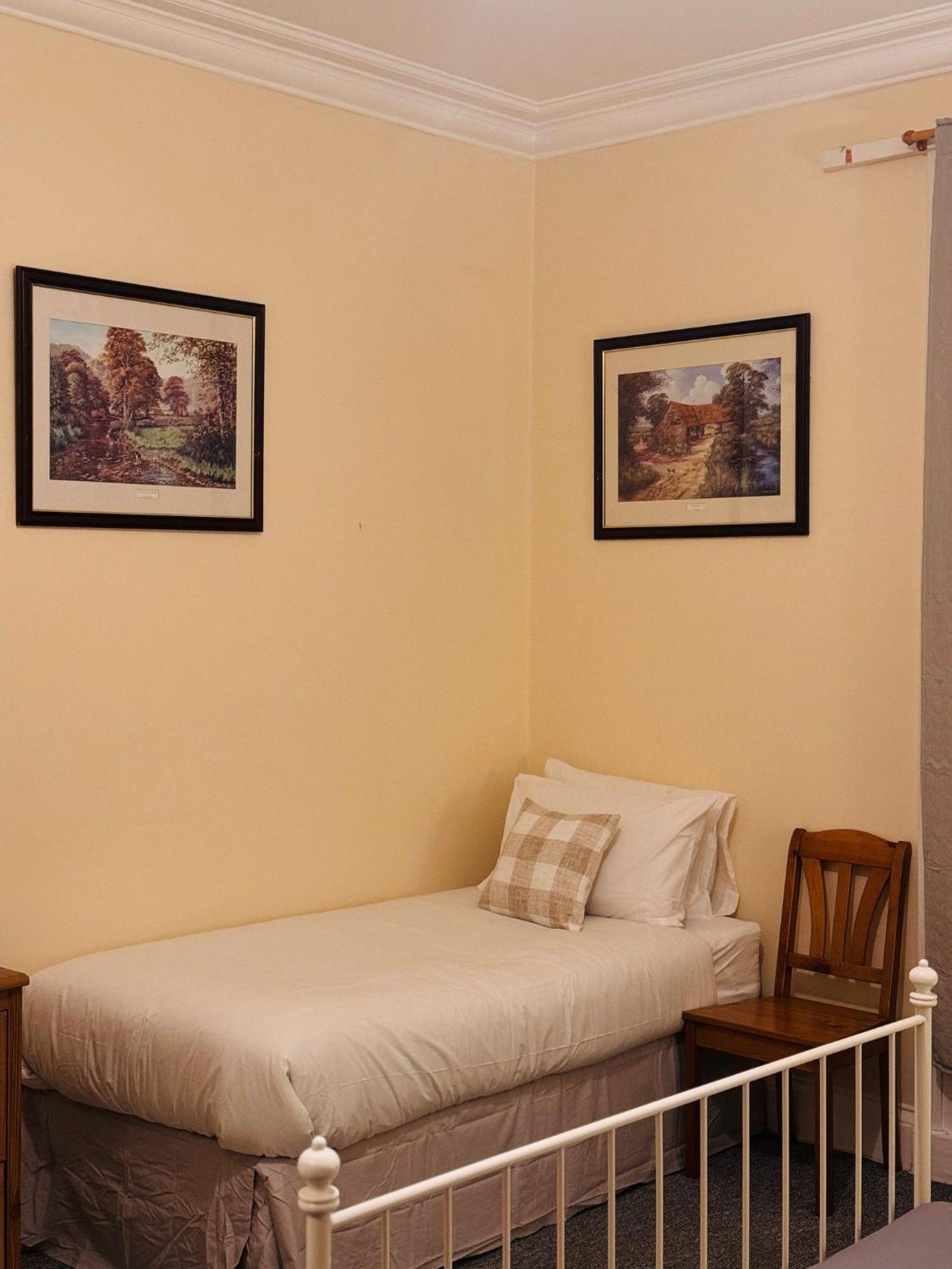 Edinburgh Travel Guest House 외부 사진