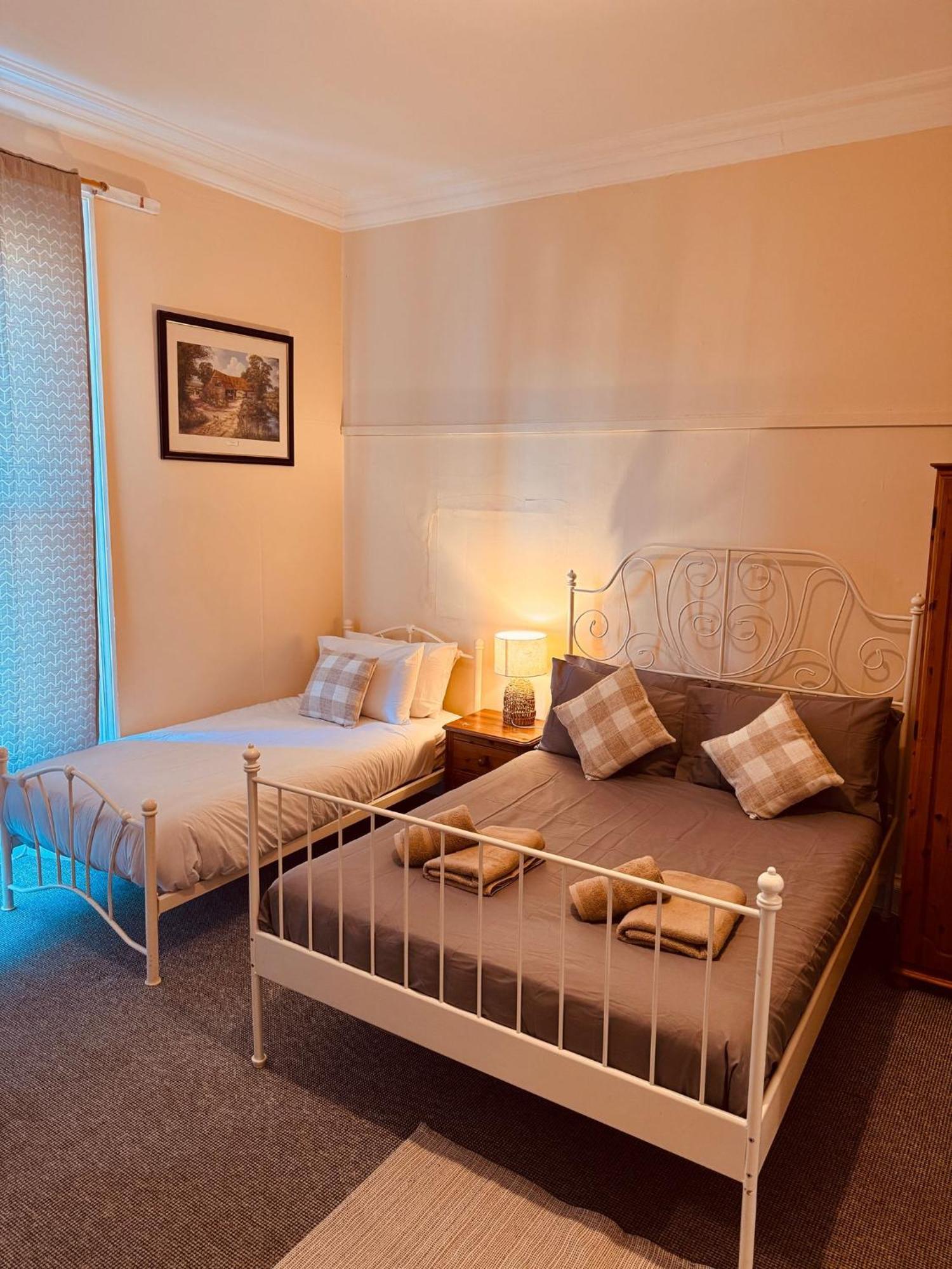 Edinburgh Travel Guest House 외부 사진
