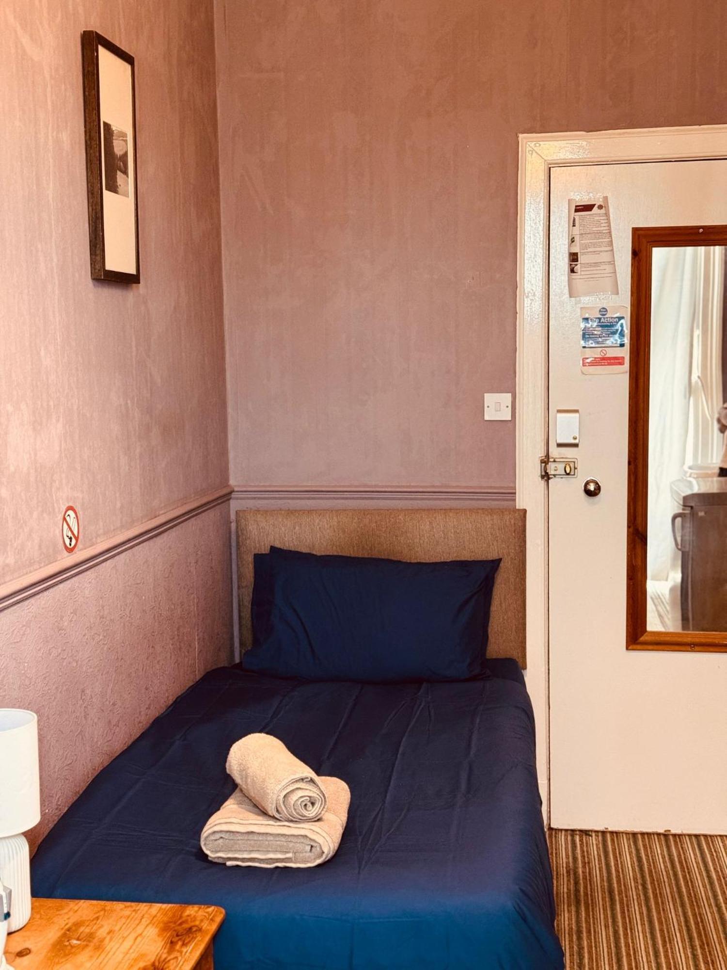 Edinburgh Travel Guest House 외부 사진
